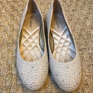 Flat wedding shoes!! Size is 9. NWT
